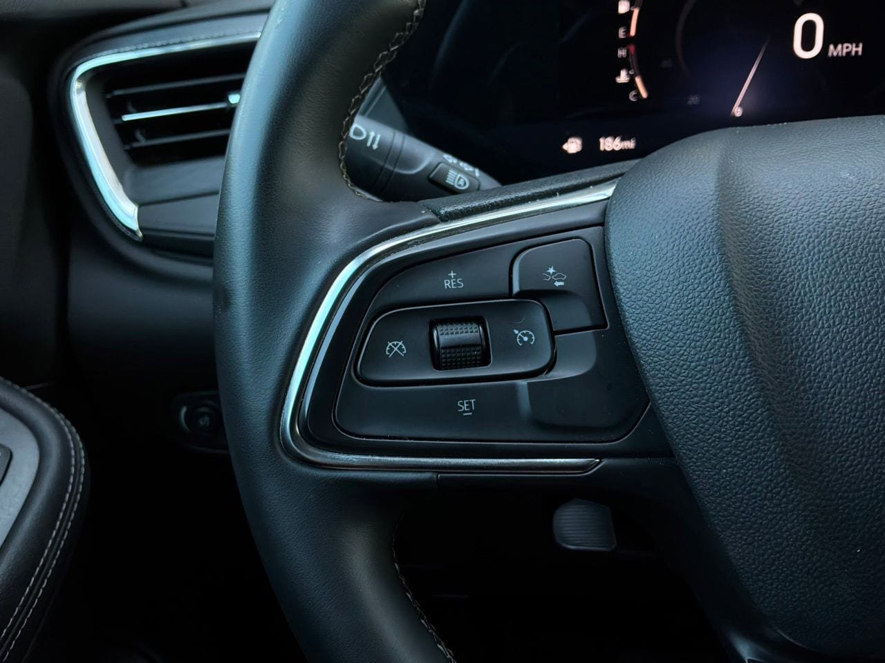 Used 2025 Buick Encore GX Preferred FWD image 32