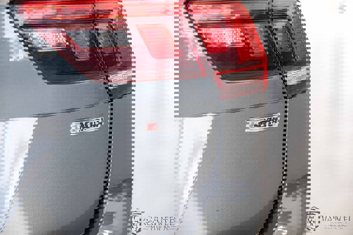 Used 2019 Volkswagen Tiguan SEL Premium image 16