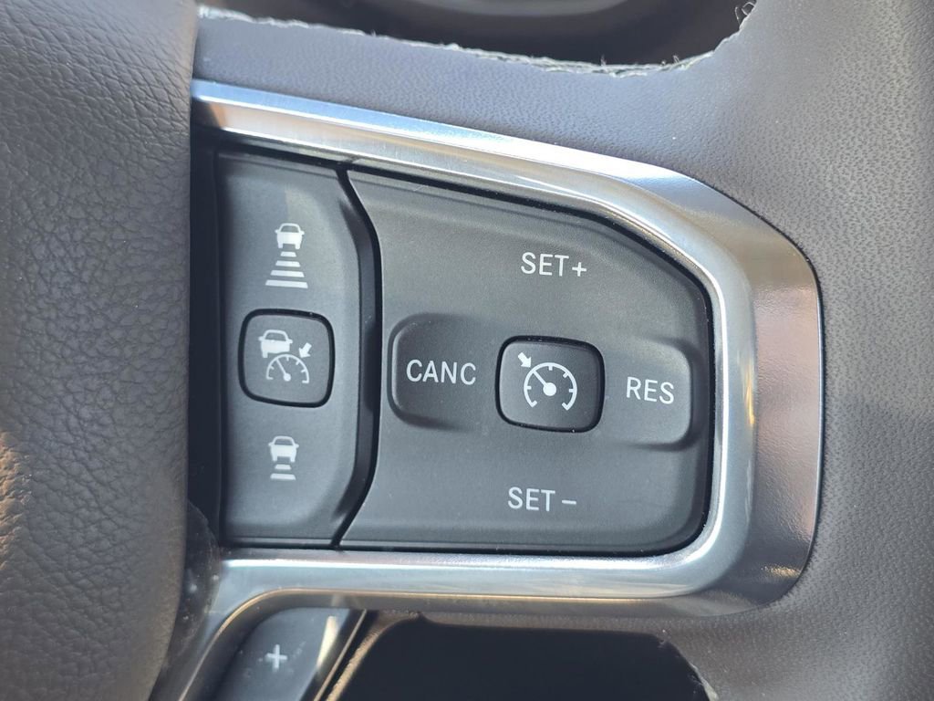 Used 2025 RAM 1500 Laramie image 31