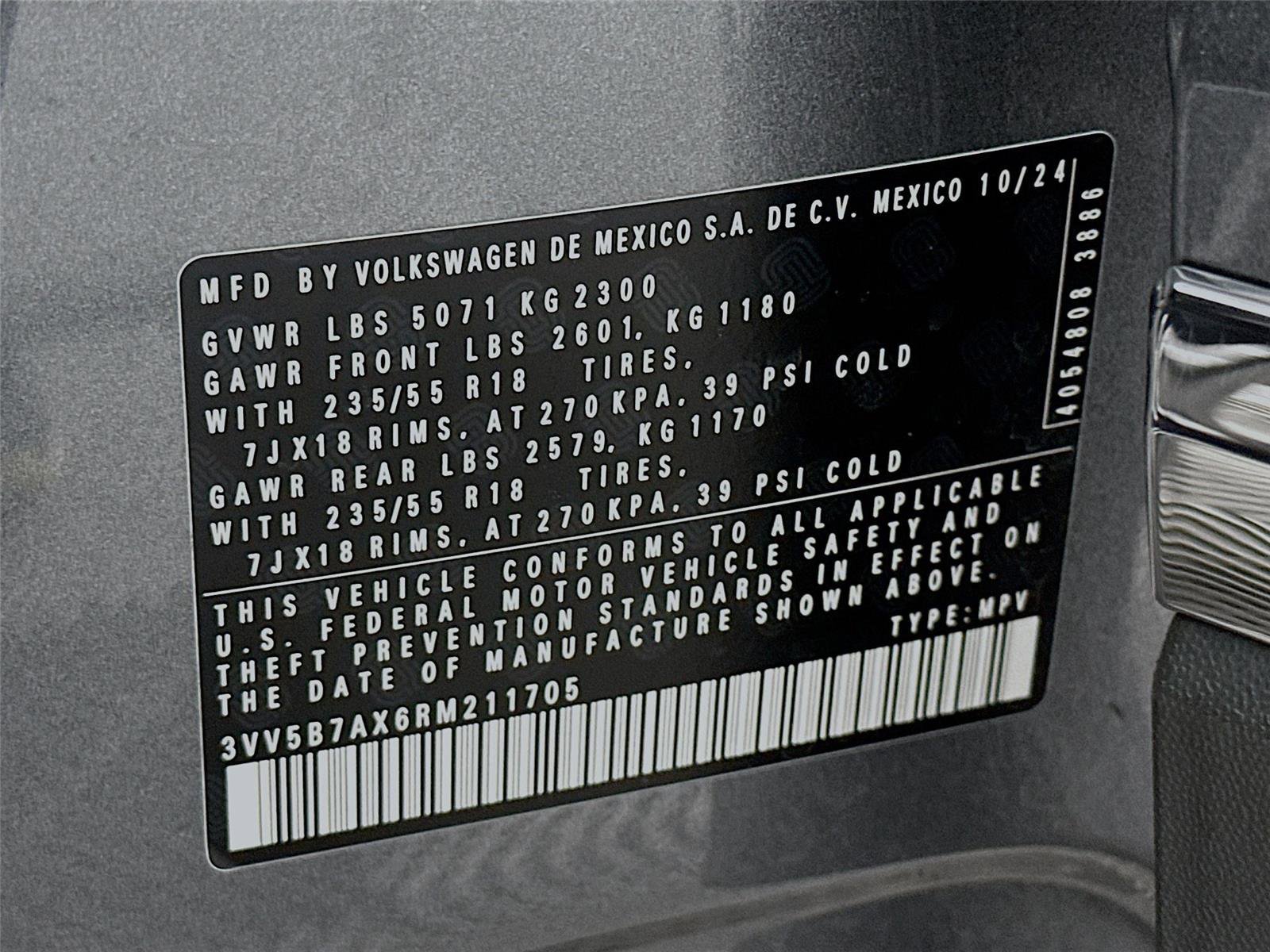 Used 2024 Volkswagen Tiguan Wolfsburg Edition image 28