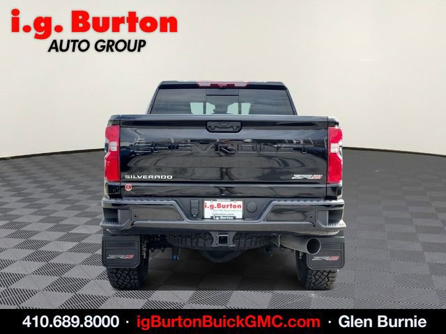 Used 2024 Chevrolet Silverado 2500 ZR2 w/ Technology Package image 5