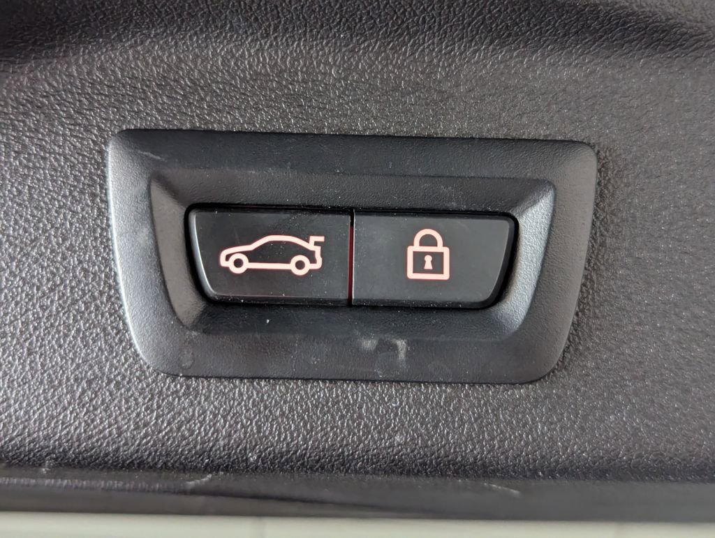 Used 2021 BMW X7 M50i image 55