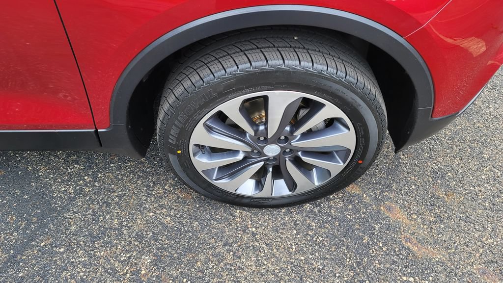 Used 2019 Buick Encore Essence w/ LPO, Road Trip Package FWD image 15