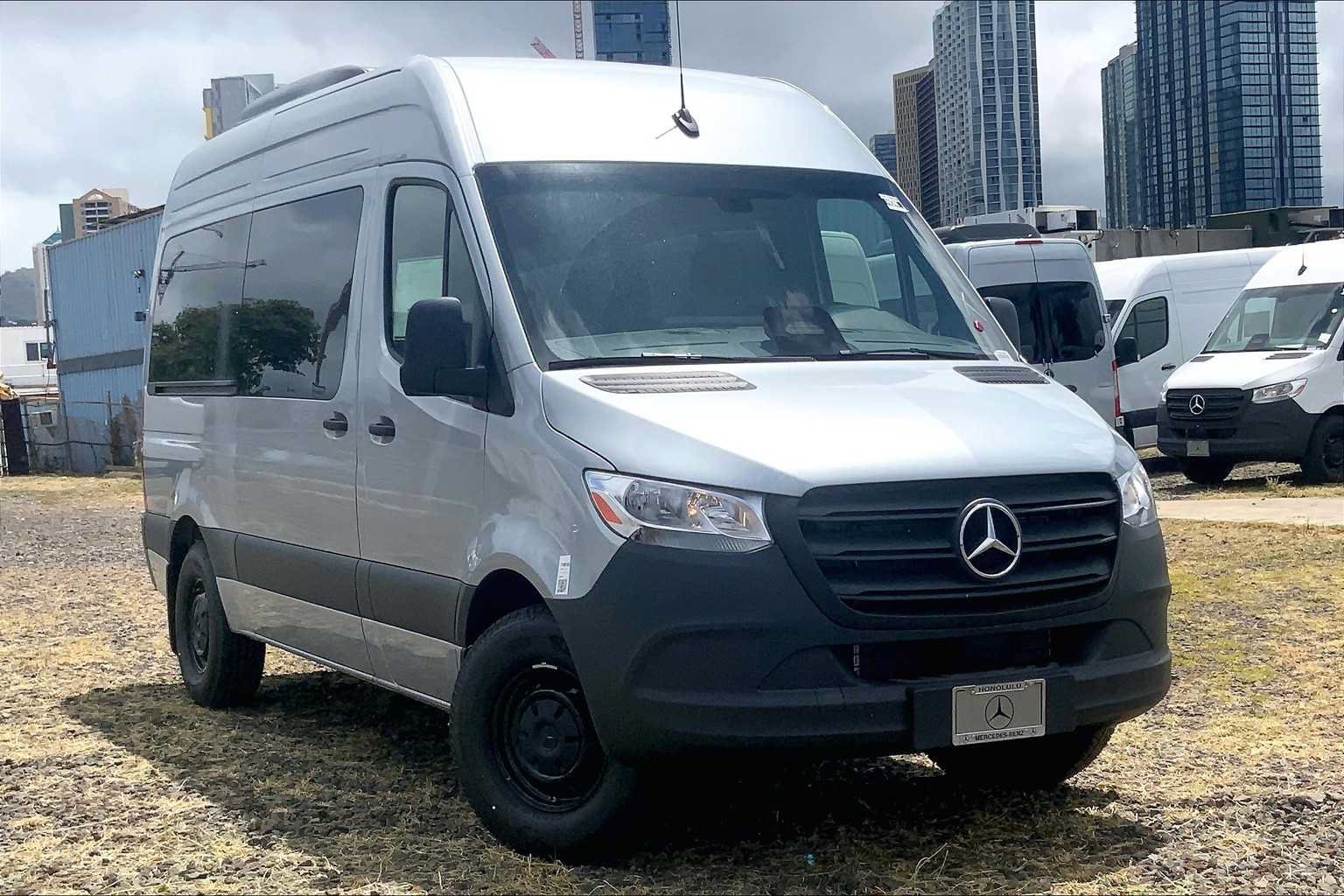 Used 2025 Mercedes-Benz Sprinter 2500 image 6