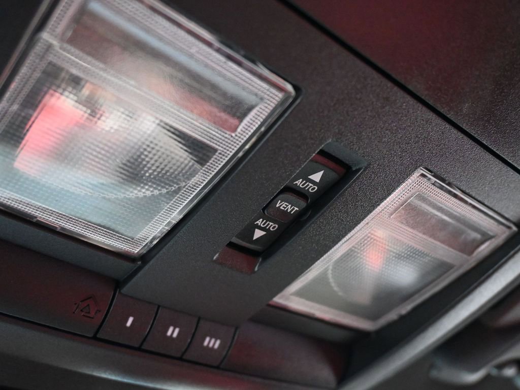 Used 2015 Dodge Challenger R/T Plus image 28