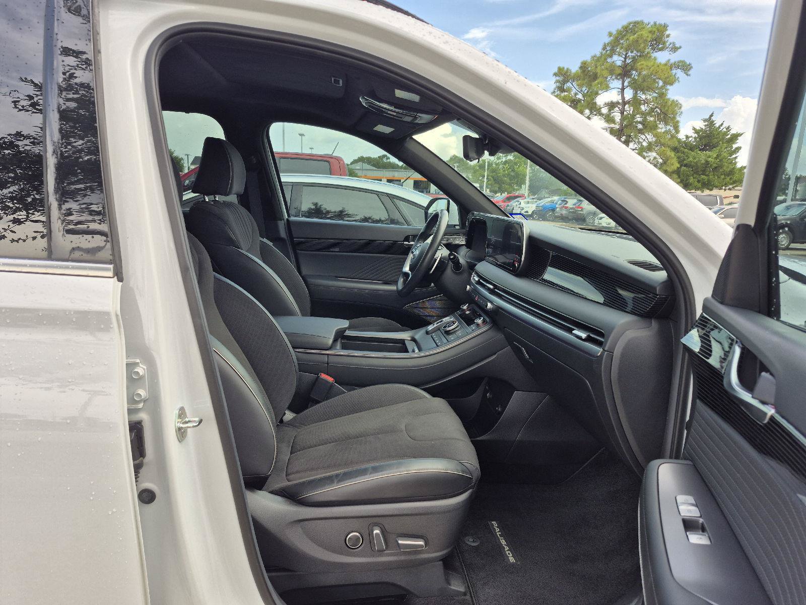 Used 2024 Hyundai Palisade Calligraphy AWD/4WD image 9