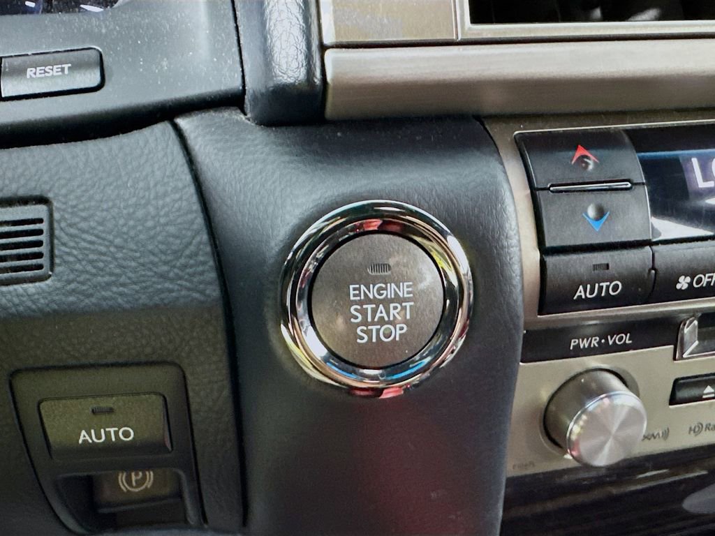 Used 2015 Lexus LS 460 RWD image 25