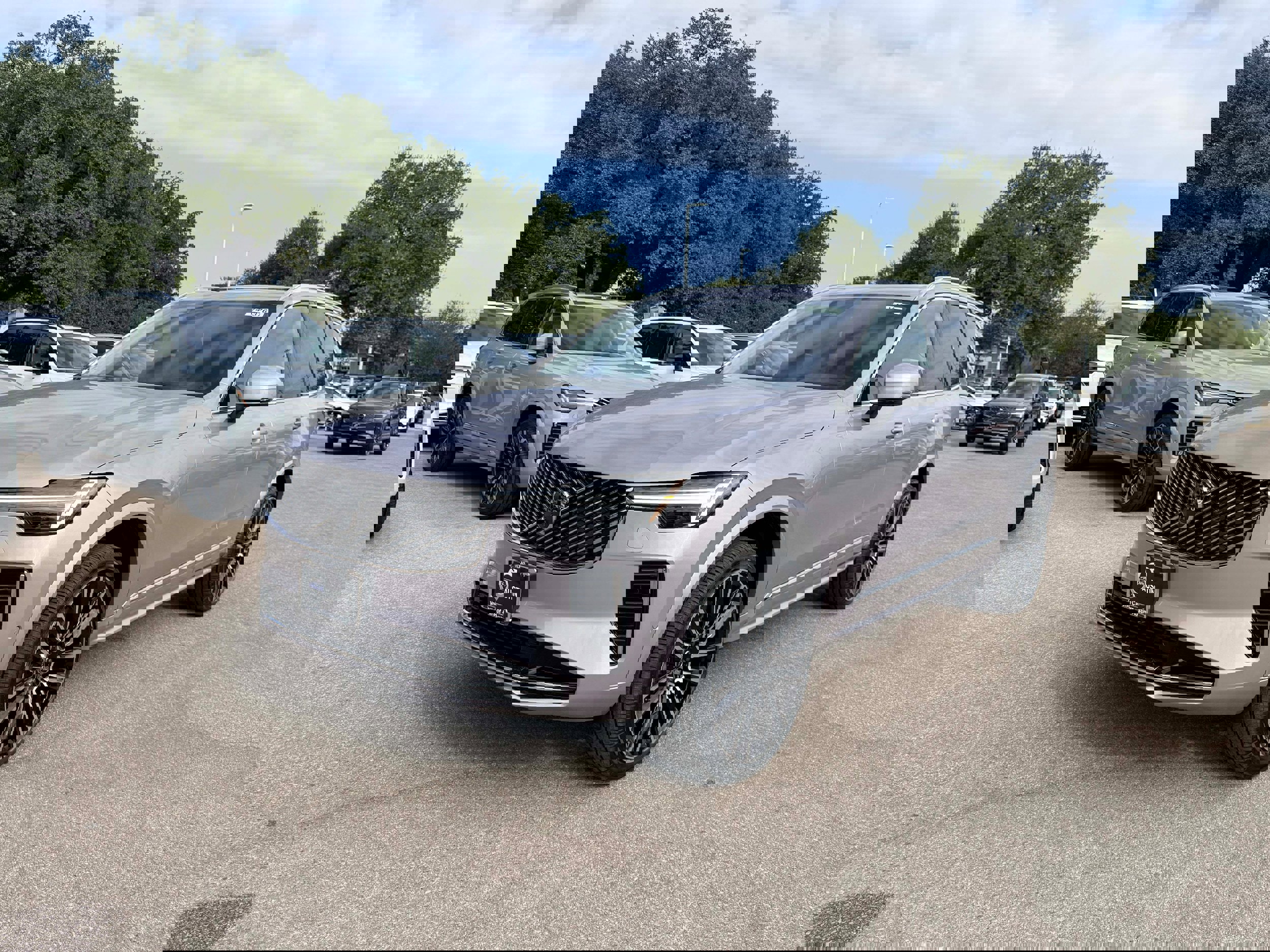 New 2026 Volvo XC90 B6 Ultra w/ Protection Package image 2