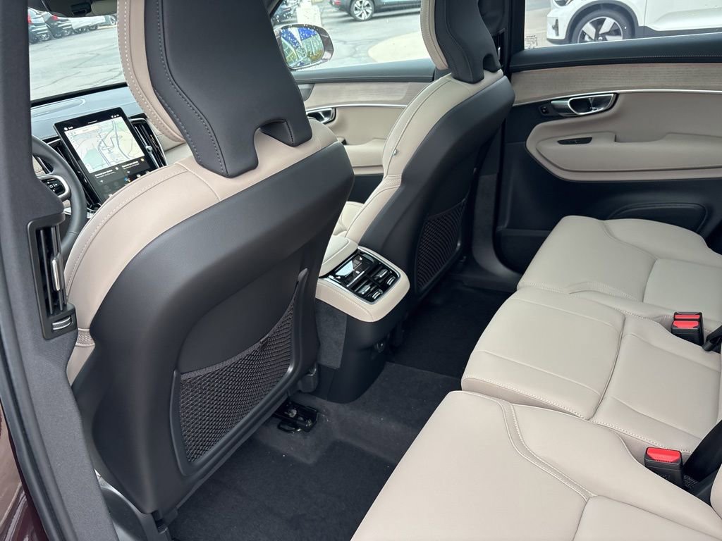 New 2026 Volvo XC90 B6 Plus w/ Protection Package Premier image 38