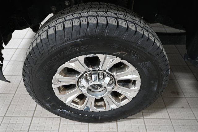 Used 2017 Ford F350 XLT w/ XLT Premium Package AWD/4WD image 19