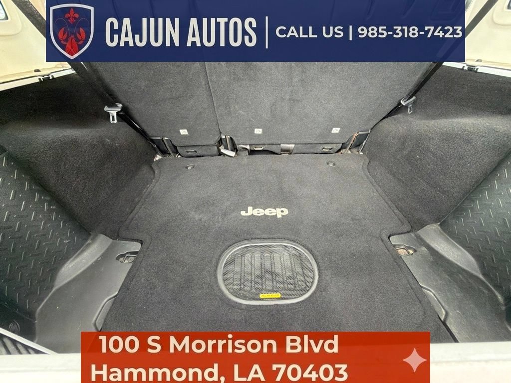 Used 2017 Jeep Wrangler Unlimited Rubicon AWD/4WD image 23