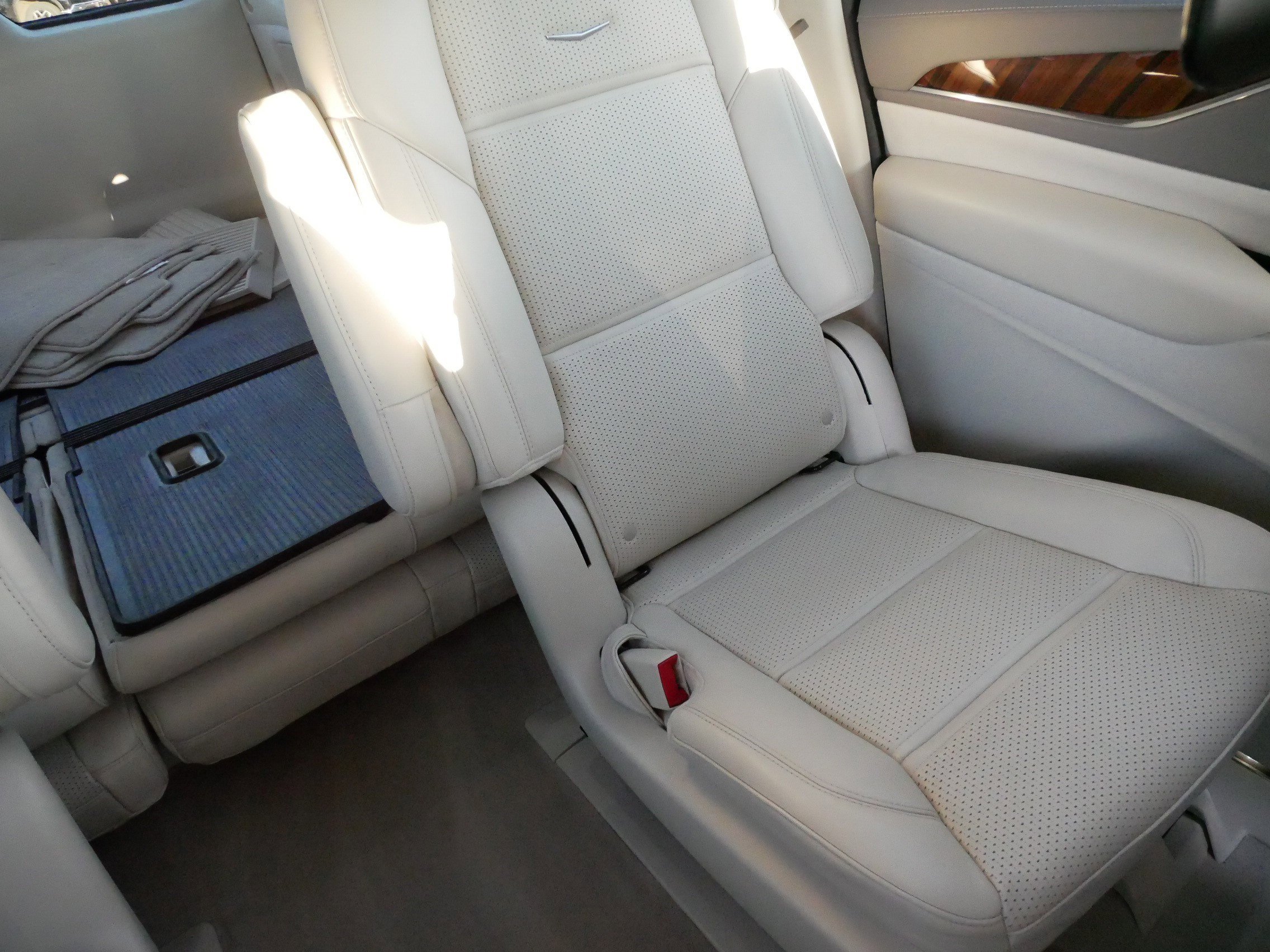 Certified 2024 Cadillac Escalade ESV Sport Platinum w/ LPO, ONYX Package image 14