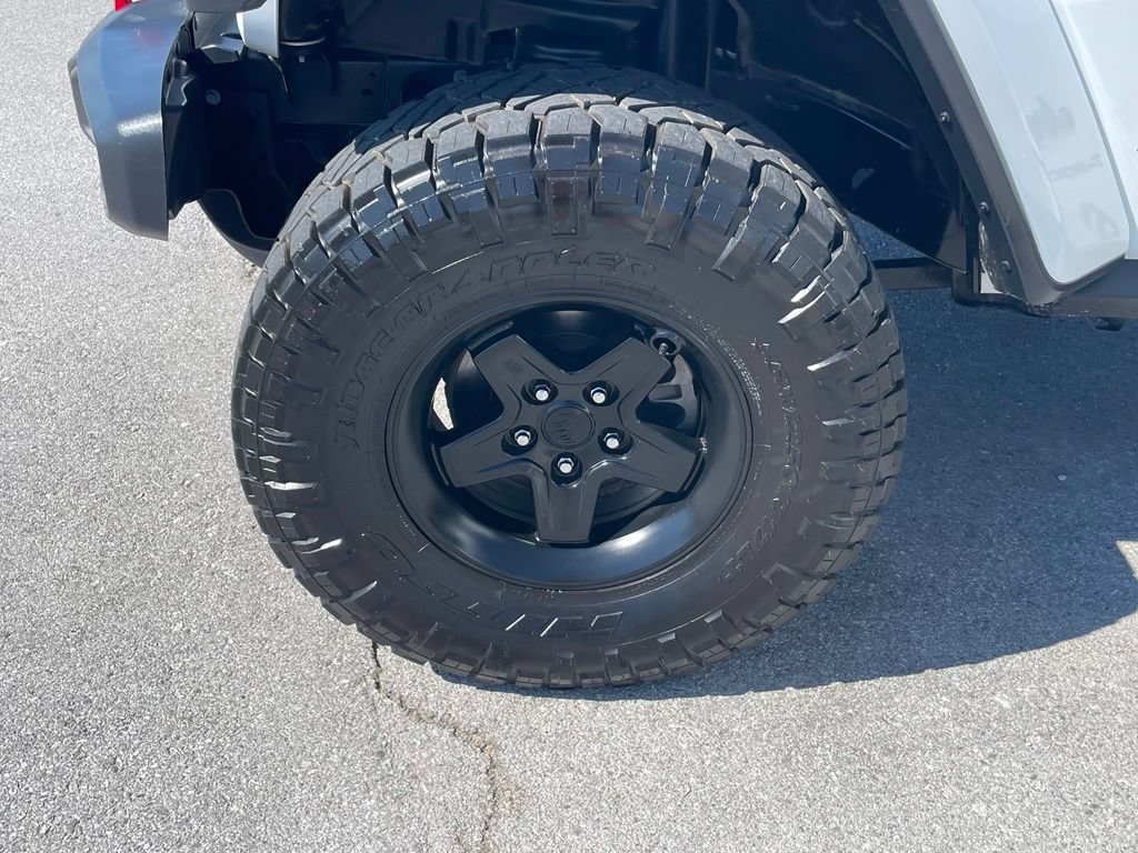 Used 2021 Jeep Wrangler Unlimited Rubicon w/ LED Lighting Group AWD/4WD image 32
