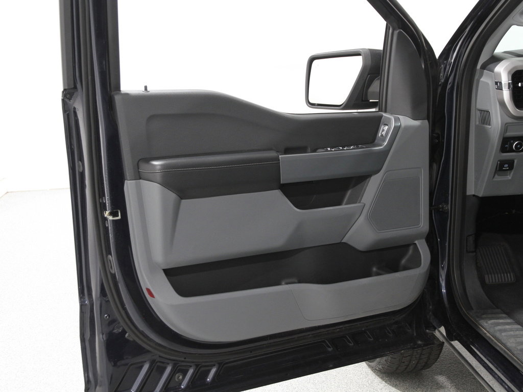 Used 2023 Ford F150 XLT image 4