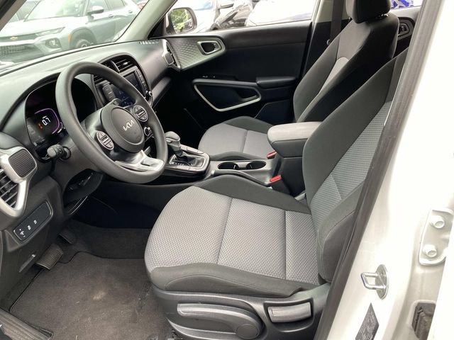 Used 2023 Kia Soul LX FWD image 34