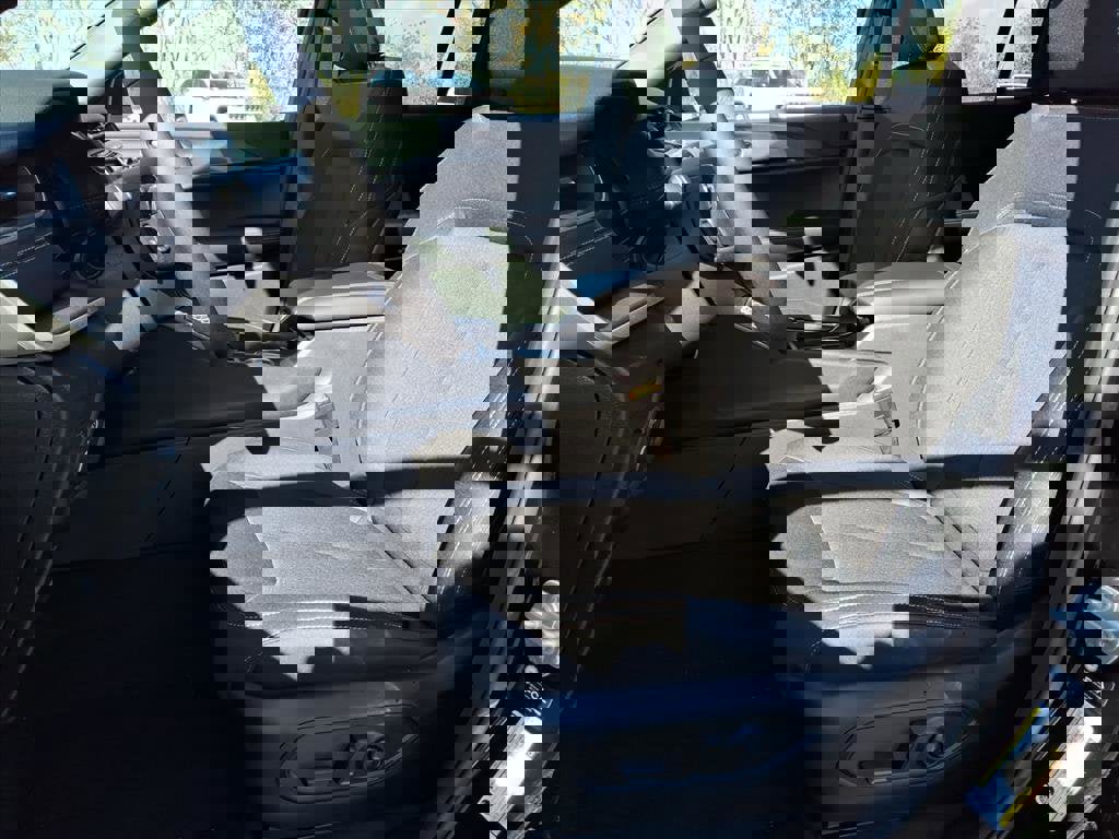 New 2025 Jeep Grand Cherokee Laredo X w/ Luxury Tech Group I image 6