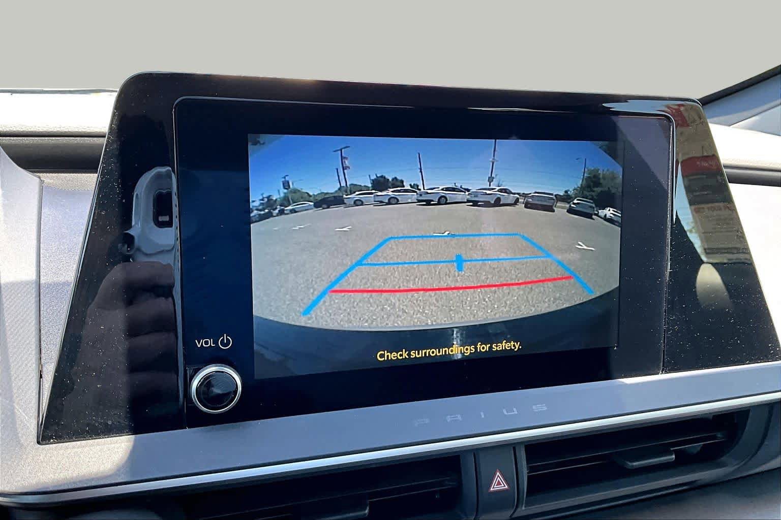 Used 2025 Toyota Prius LE FWD image 26