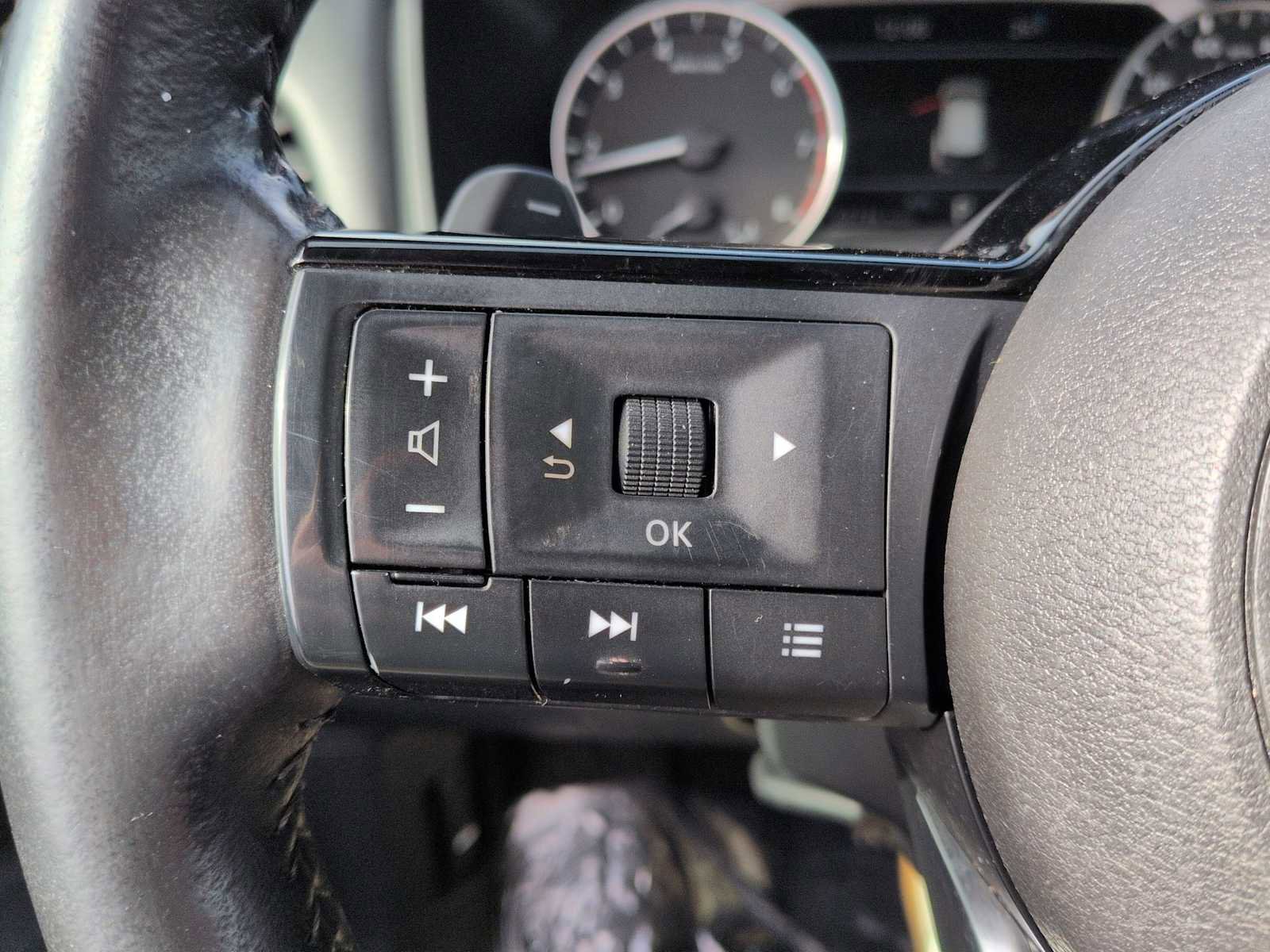 Used 2022 Nissan Rogue SL w/ SL Premium Package image 26