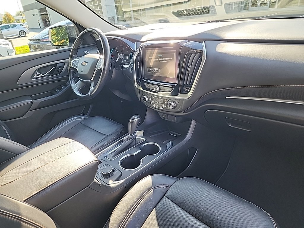 Used 2019 Chevrolet Traverse Premier w/ Redline Edition AWD/4WD image 20