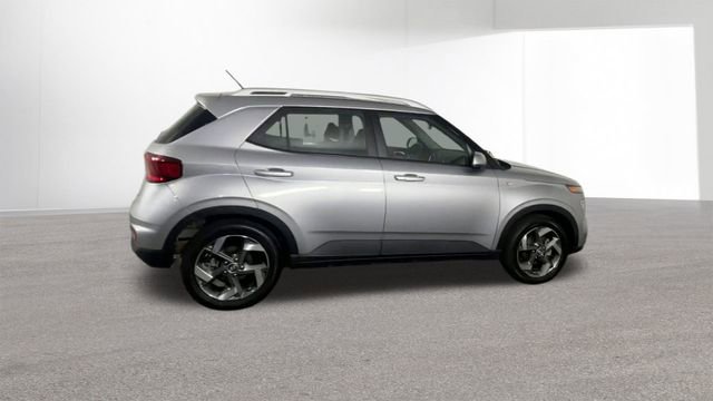 Used 2025 Hyundai Venue SEL image 10
