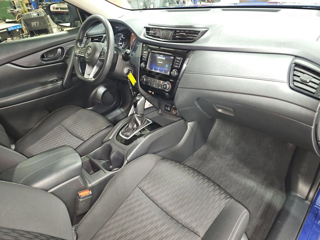 Used 2020 Nissan Rogue S image 15
