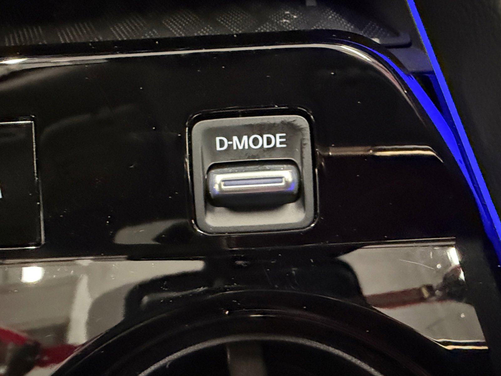 Used 2025 Nissan Murano SL image 40