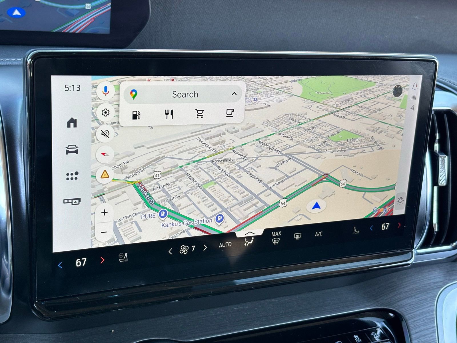 Used 2025 Ford Expedition Platinum image 5