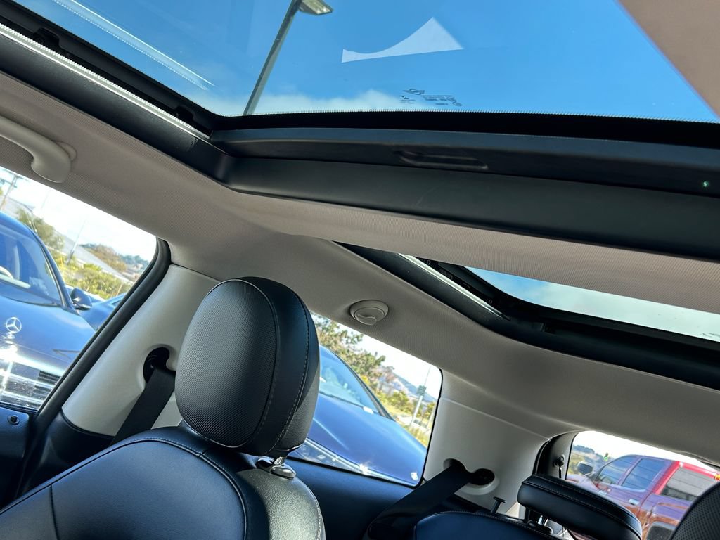 Used 2017 MINI Cooper 2-Door Hardtop FWD image 16
