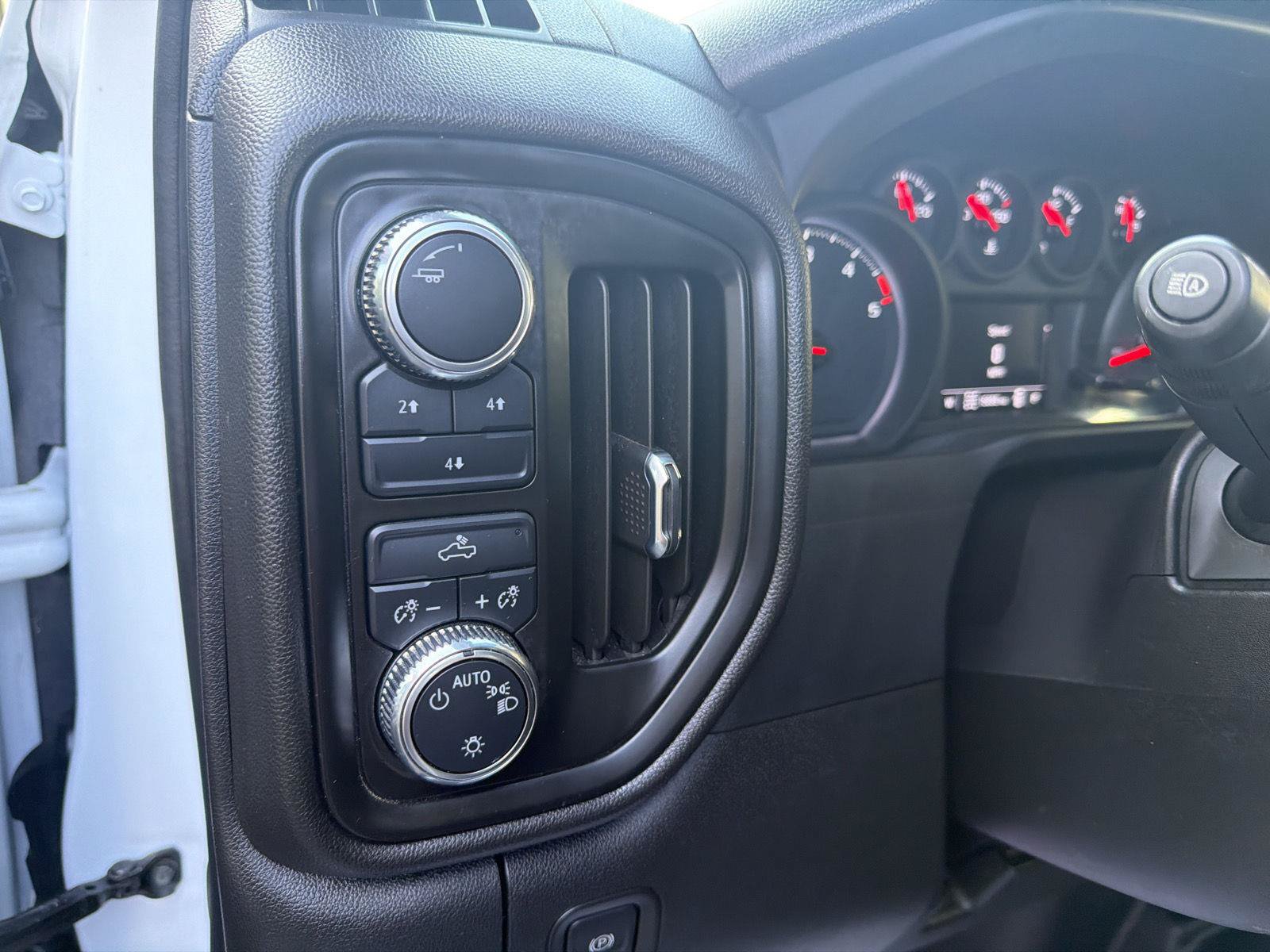 Used 2024 GMC Sierra 2500 Pro w/ Convenience Package AWD/4WD image 13