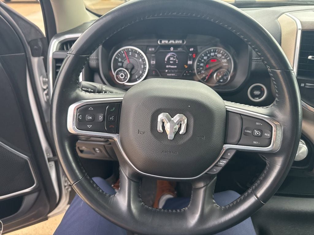 Used 2022 RAM 1500 Laramie AWD/4WD image 9