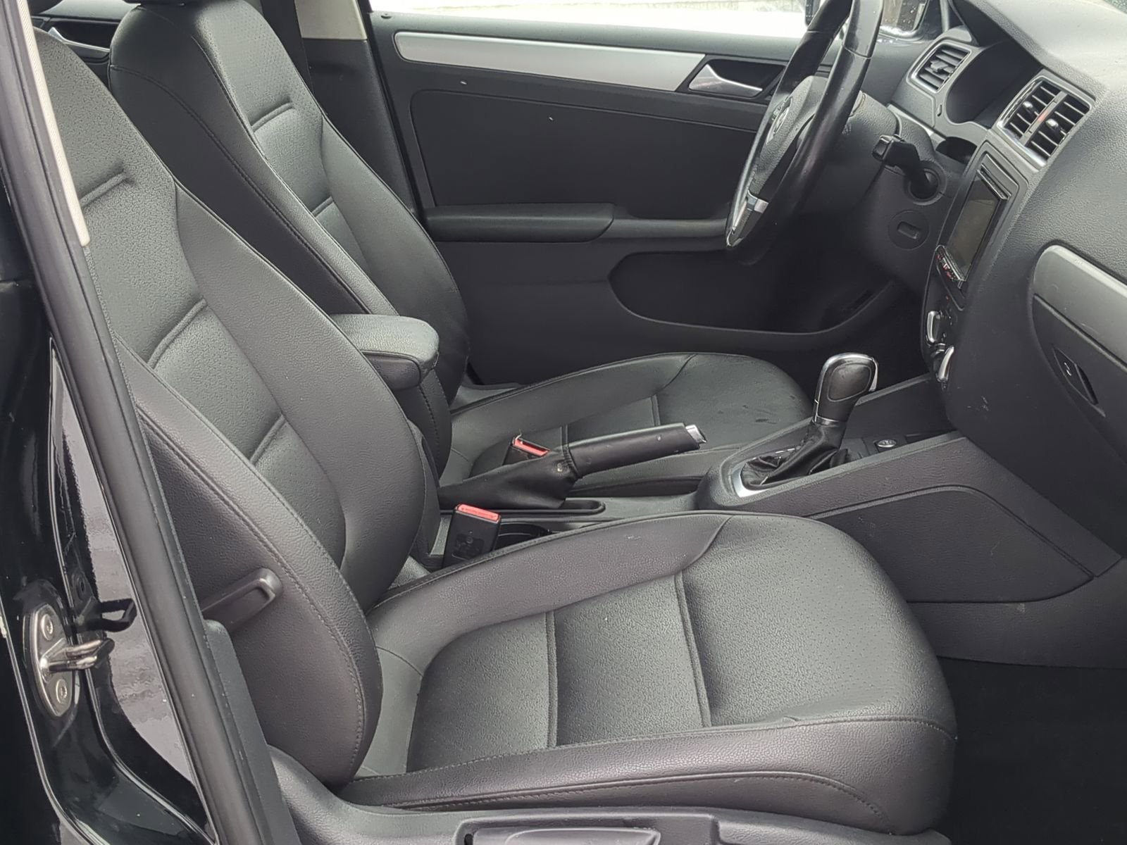 Used 2014 Volkswagen Jetta SE image 23