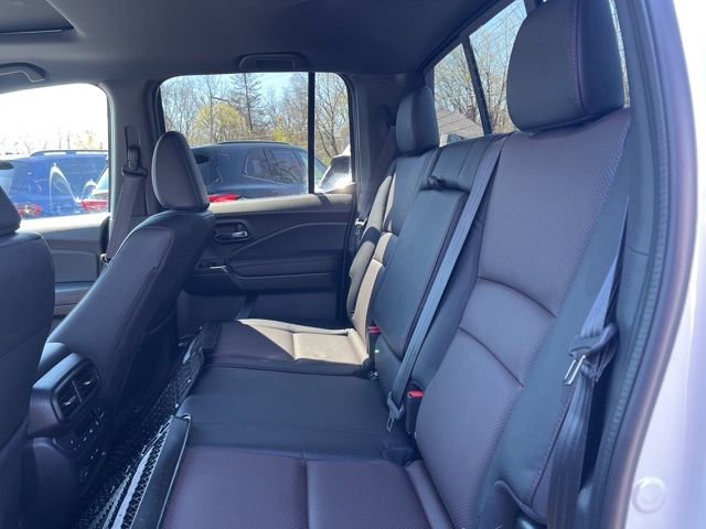 Used 2025 Honda Ridgeline Black Edition image 19
