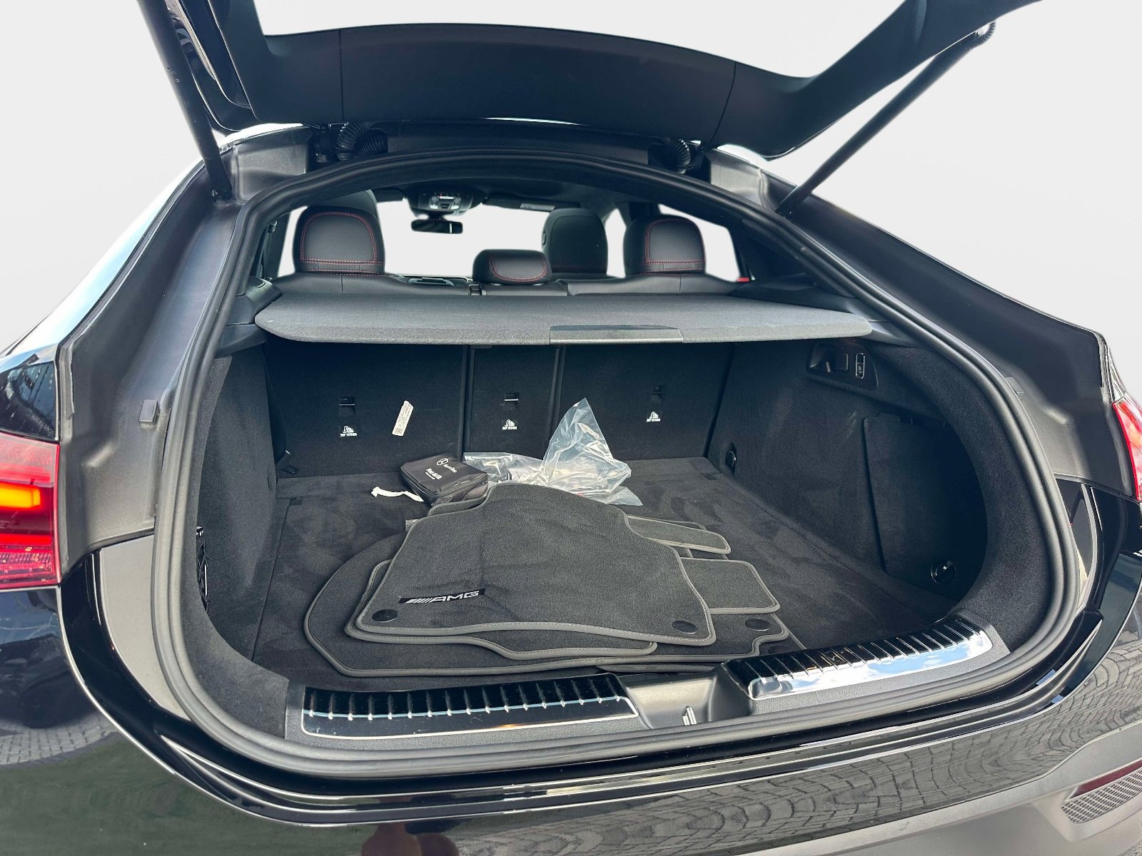 Used 2025 Mercedes-Benz GLE 53 AMG 4MATIC Coupe image 10