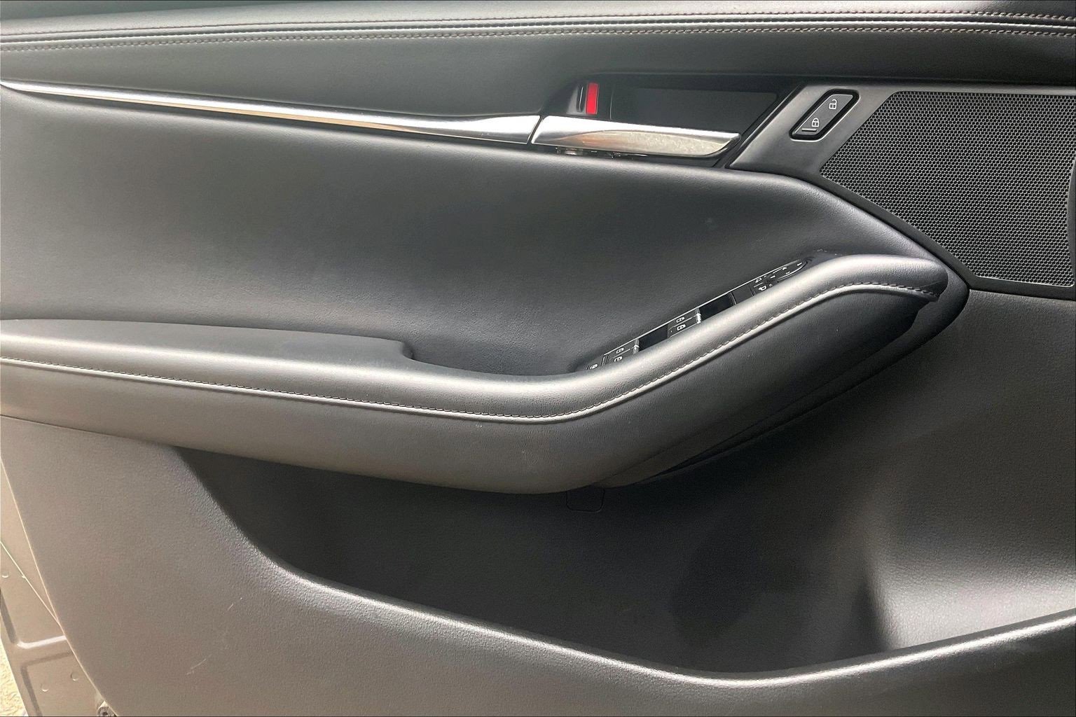 Used 2023 MAZDA MAZDA3 s image 15