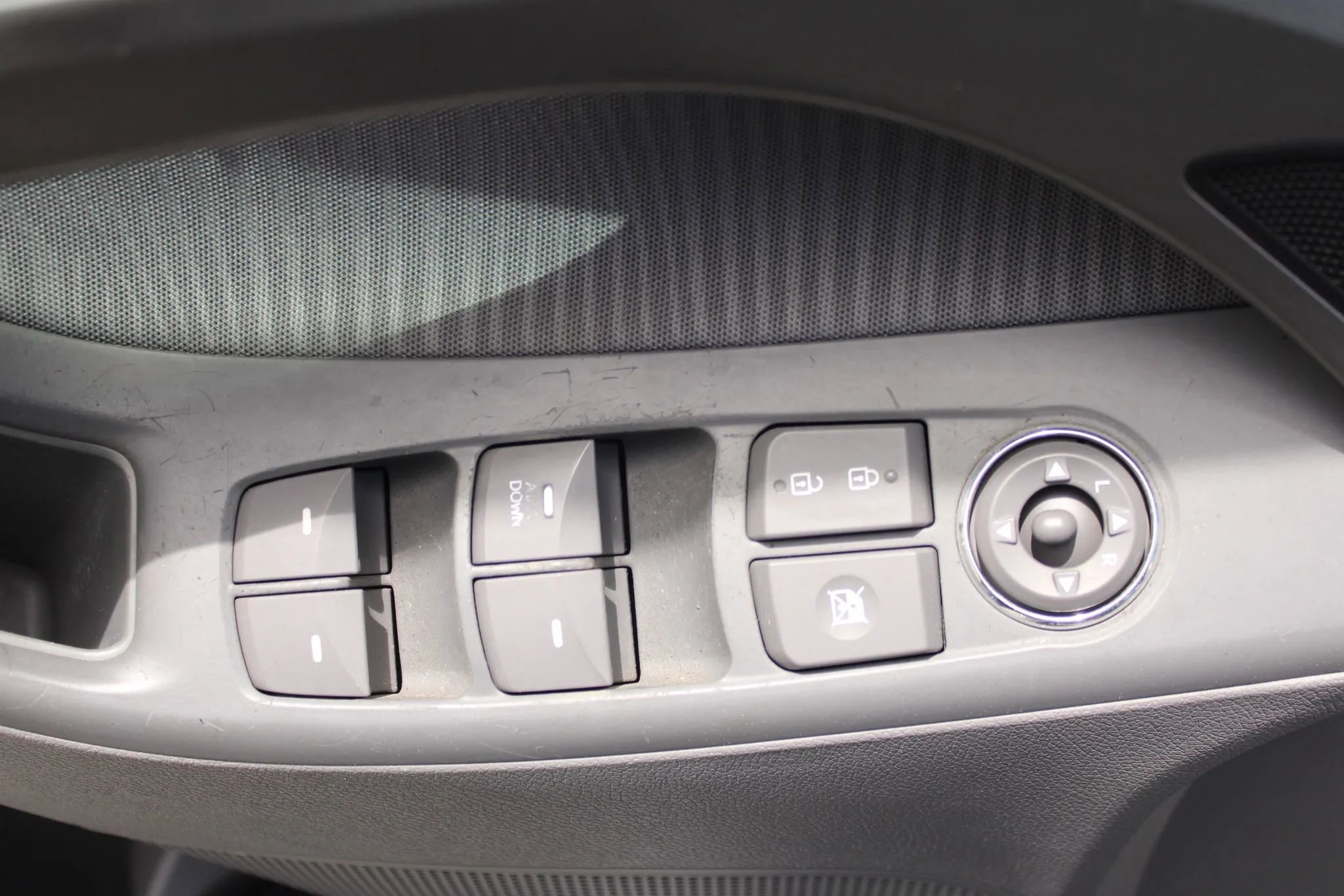Used 2013 Hyundai Elantra GLS w/ Preferred Pkg FWD image 13