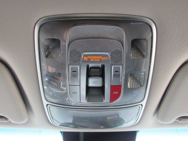 Used 2022 Genesis GV70 2.5T w/ Select Package image 63