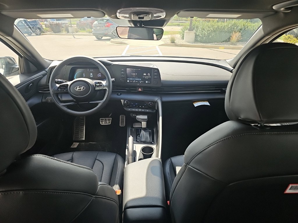New 2026 Hyundai Elantra SEL Sport FWD image 32