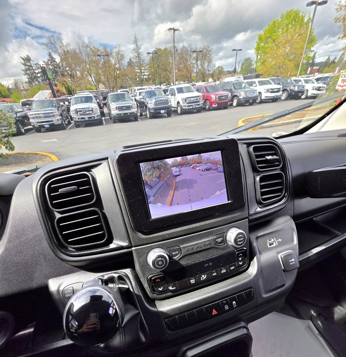Used 2023 RAM ProMaster 3500 FWD image 12