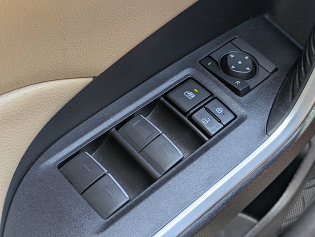 Used 2022 Toyota RAV4 XLE Premium FWD image 23