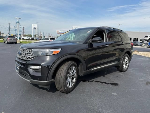 Used 2021 Ford Explorer Limited w/ Equipment Group 301A AWD/4WD image 3
