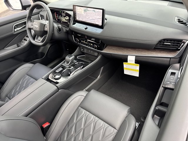 New 2025 Nissan Rogue Platinum w/ Tech Package AWD/4WD image 11