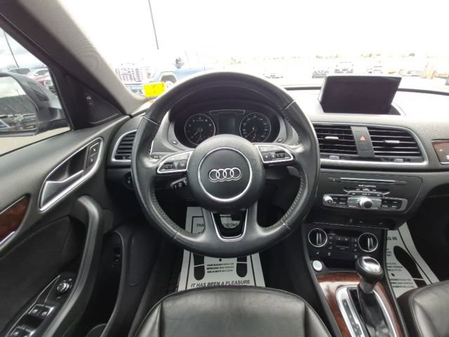 Used 2018 Audi Q3 2.0T Premium Plus w/ Premium Plus Package AWD/4WD image 25