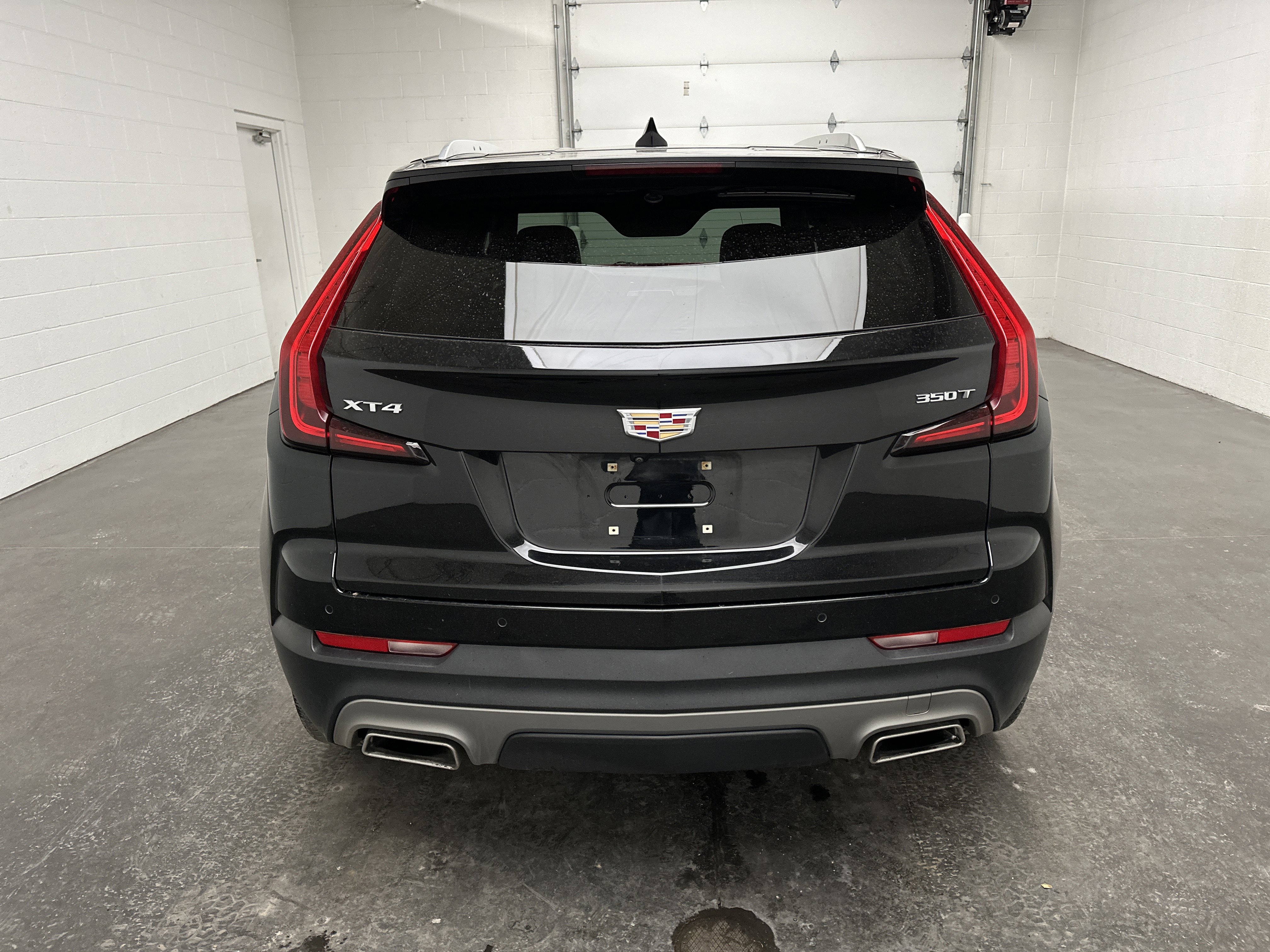 Used 2023 Cadillac XT4 Premium Luxury image 9