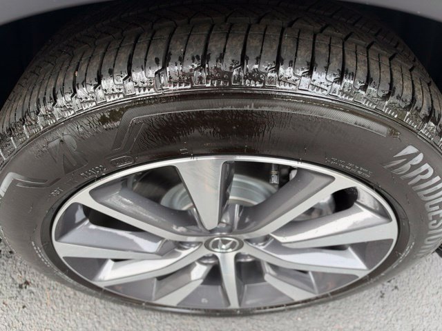 Used 2026 Acura MDX w/ Technology Package AWD/4WD image 9