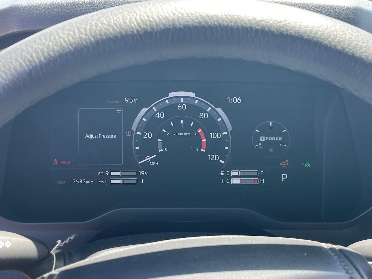 Used 2025 Toyota Tundra Limited AWD/4WD image 11