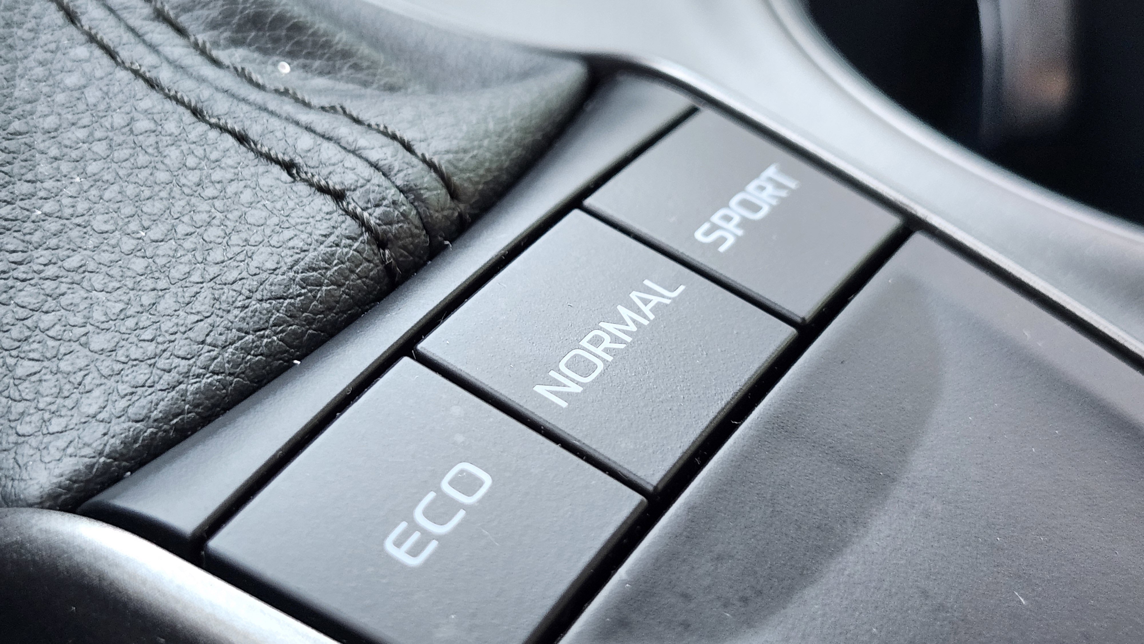 Used 2024 Toyota Camry SE image 28