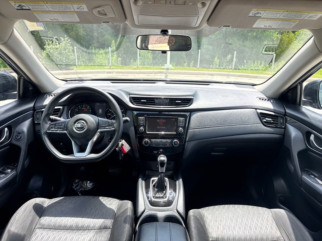 Used 2018 Nissan Rogue S FWD image 16