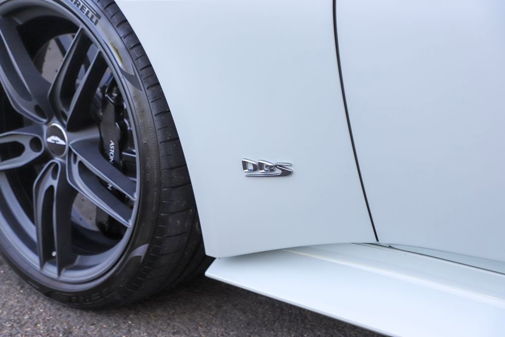 Used 2019 Aston Martin DBS Superleggera RWD image 27
