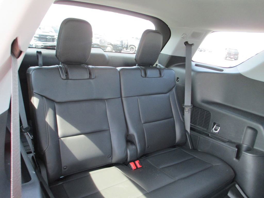 Used 2023 Ford Explorer XLT w/ Equipment Group 202A image 24