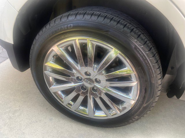 Used 2011 Lincoln MKX 2WD w/ 102A Rapid Spec Order Code image 95